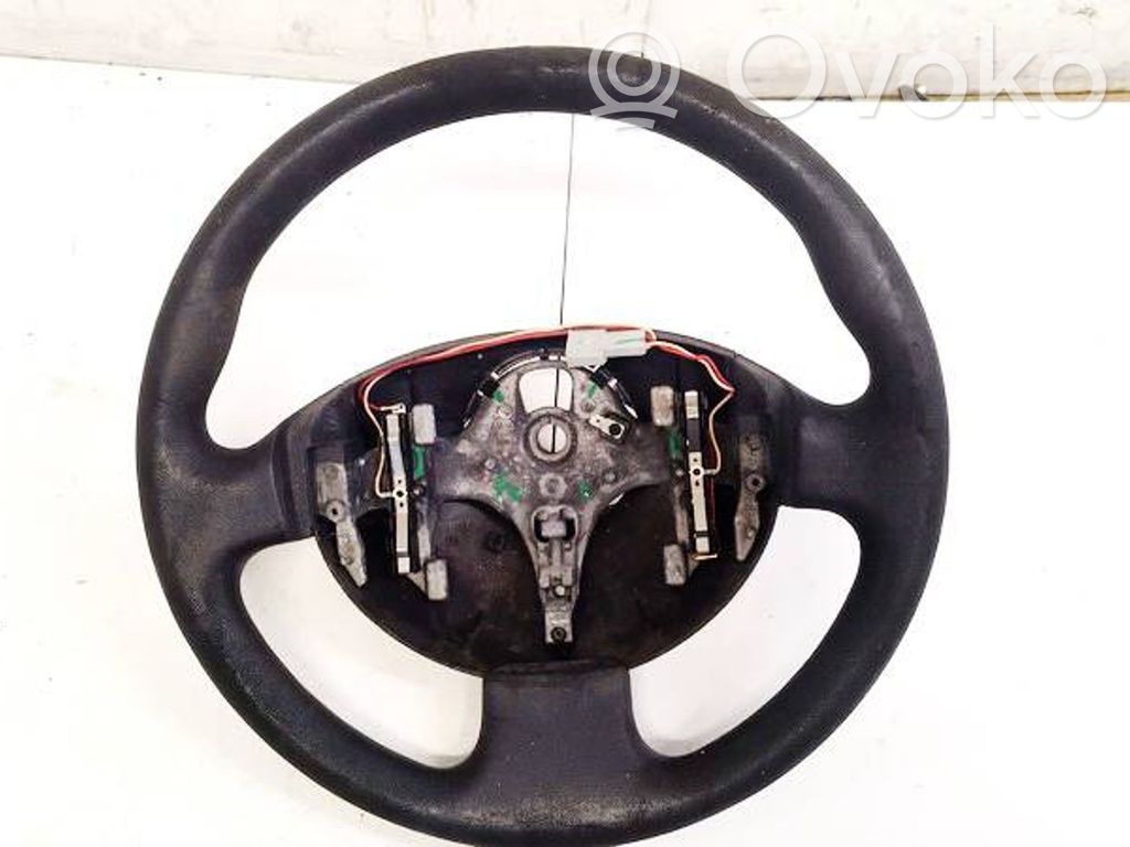 Ohjauspyörä   8200218389,8200079733,8200079733,8200218389
