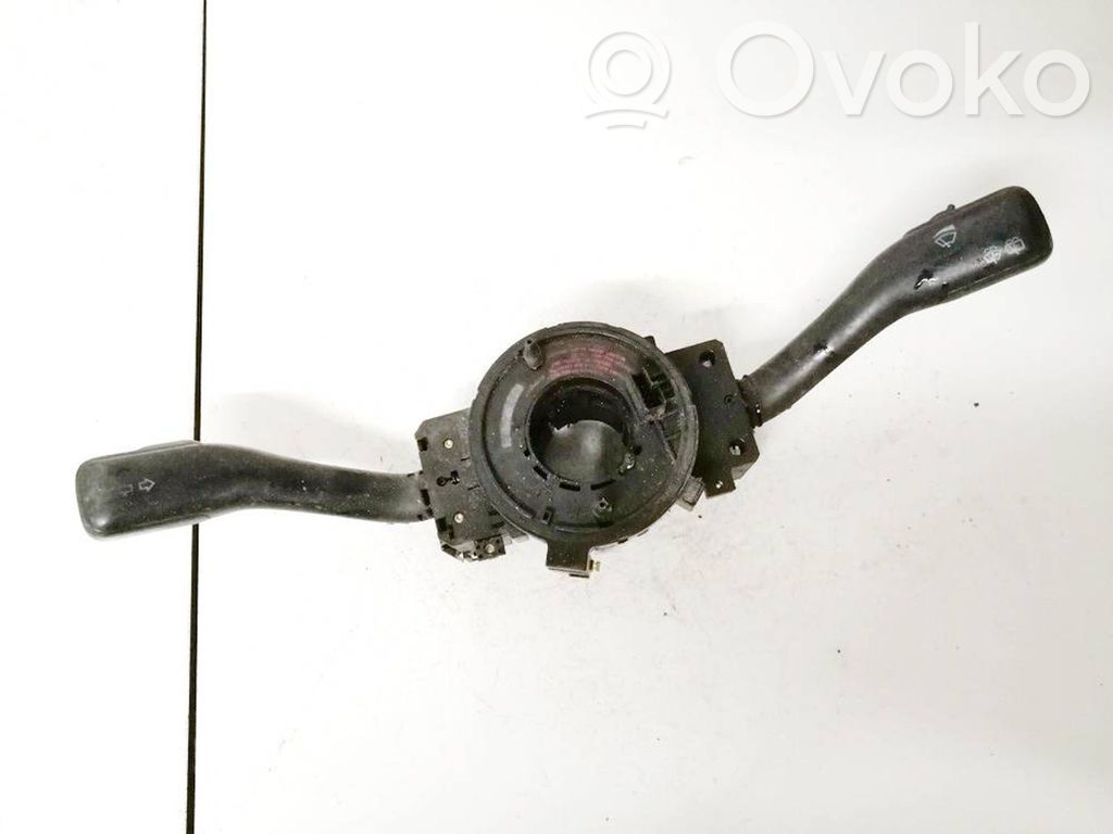 Volkswagen PASSAT B5 Leva/interruttore dell’indicatore di direzione e tergicristallo