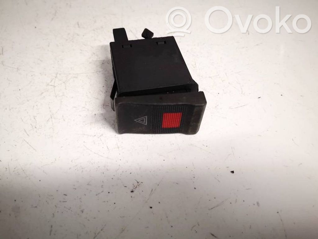 Botón interruptor de luz de peligro   4A0941509A,4A0941509A