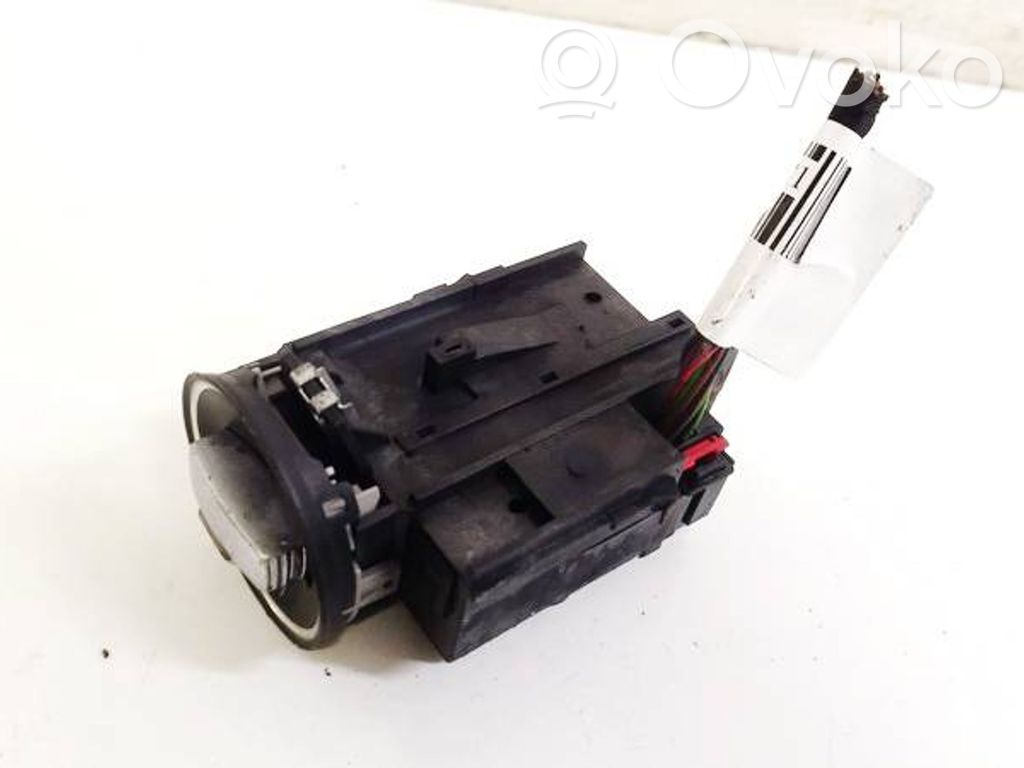 Volkswagen PASSAT B6 Contact aprindere 