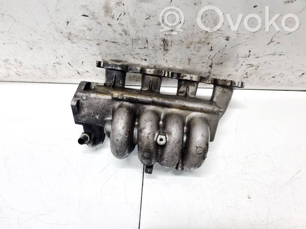 Volvo S40, V40 Colector de admisión 