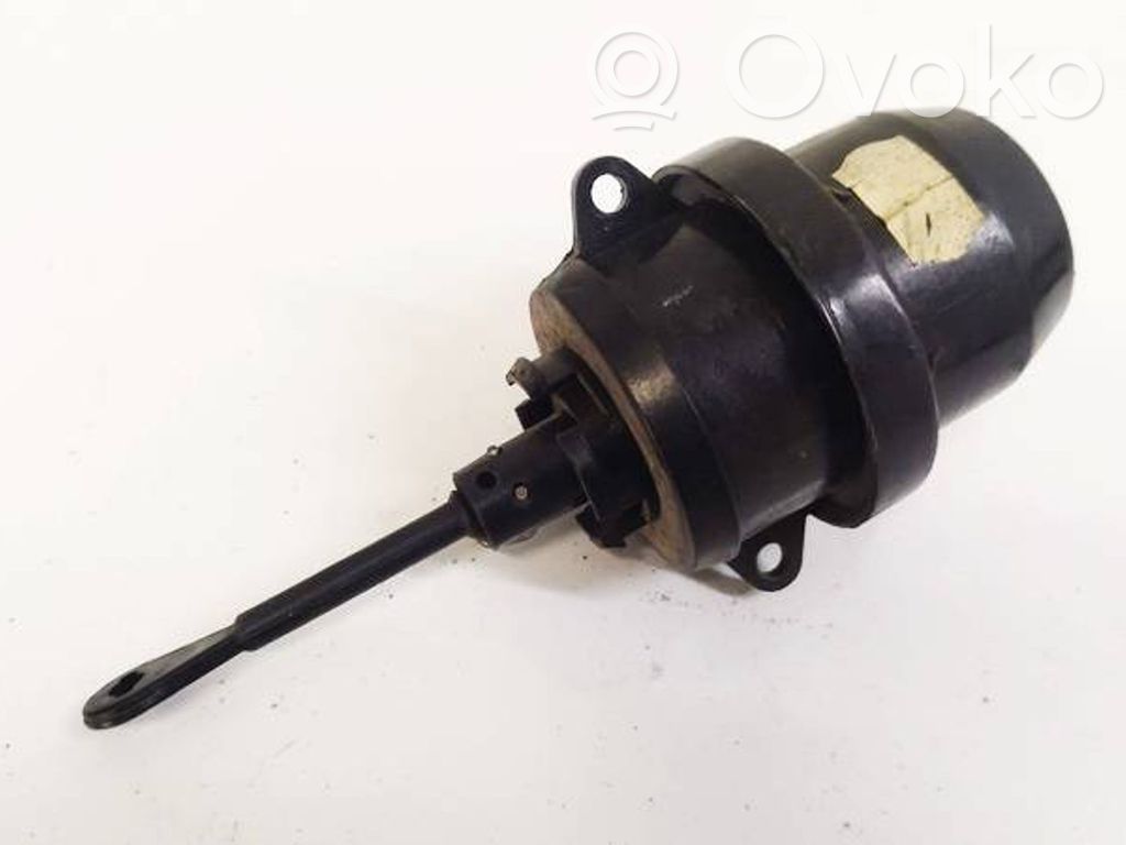 Audi A4 S4 B5 8D Soupape