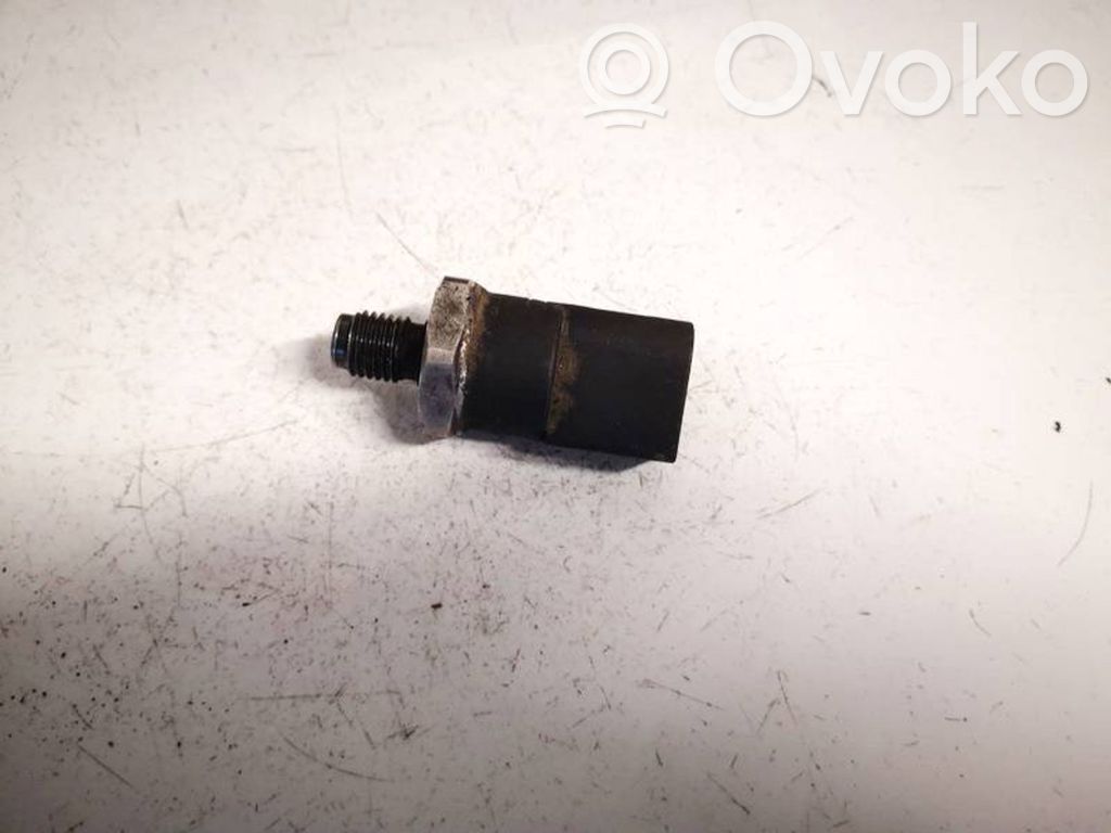 Sensor de presión de combustible   0281002498,0281002498