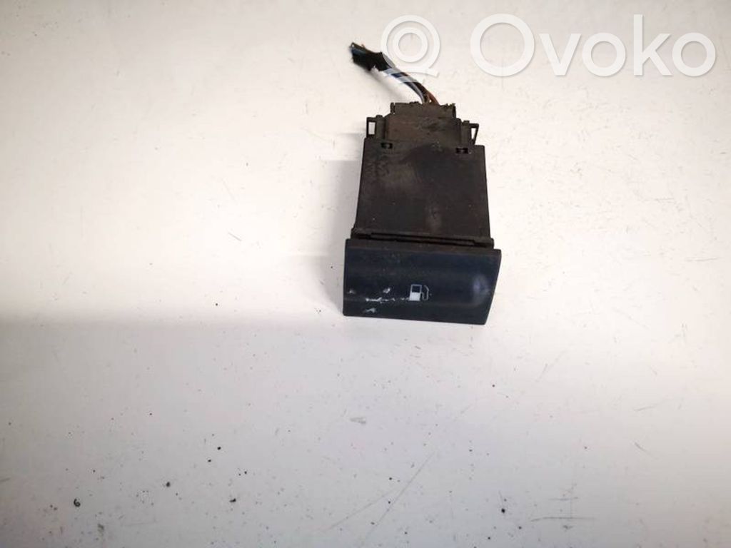Skoda Octavia Mk1 (1U) Comutator deschidere clapetă rezervor 