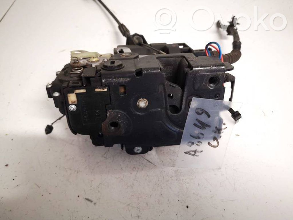 Volkswagen PASSAT B5 Încuietoare ușă spate 