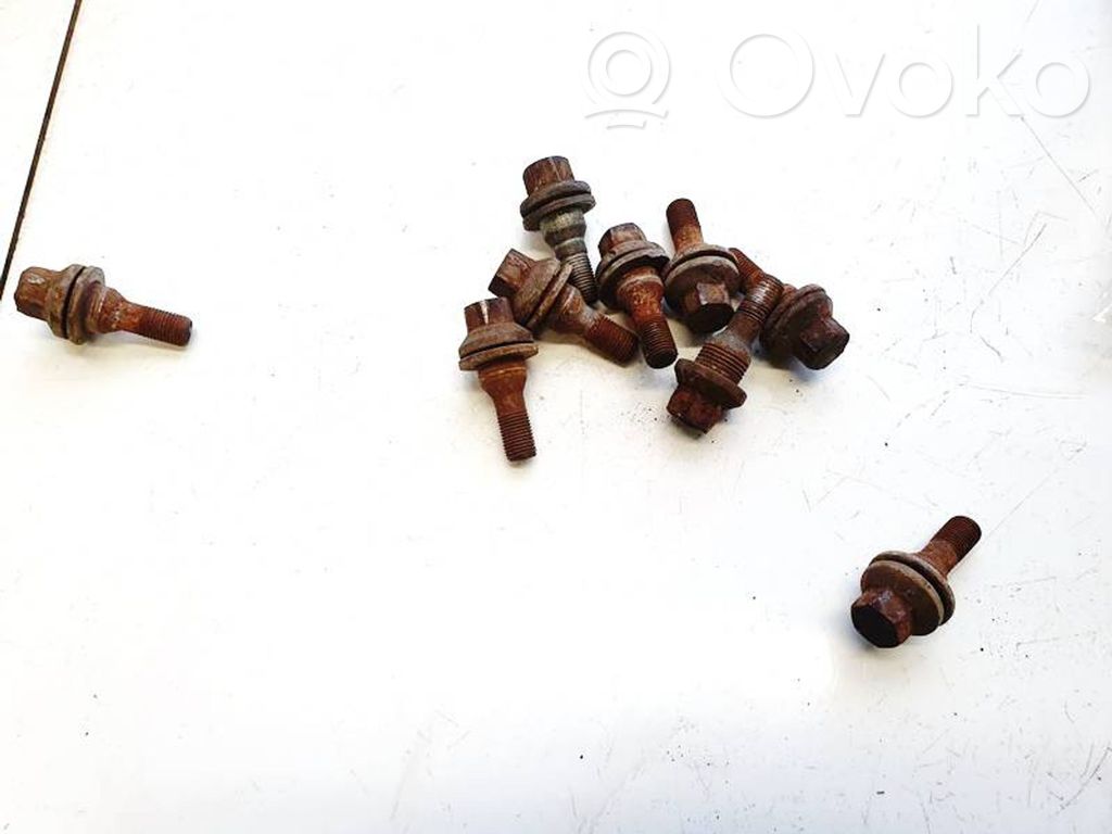 Tuercas/tornillos