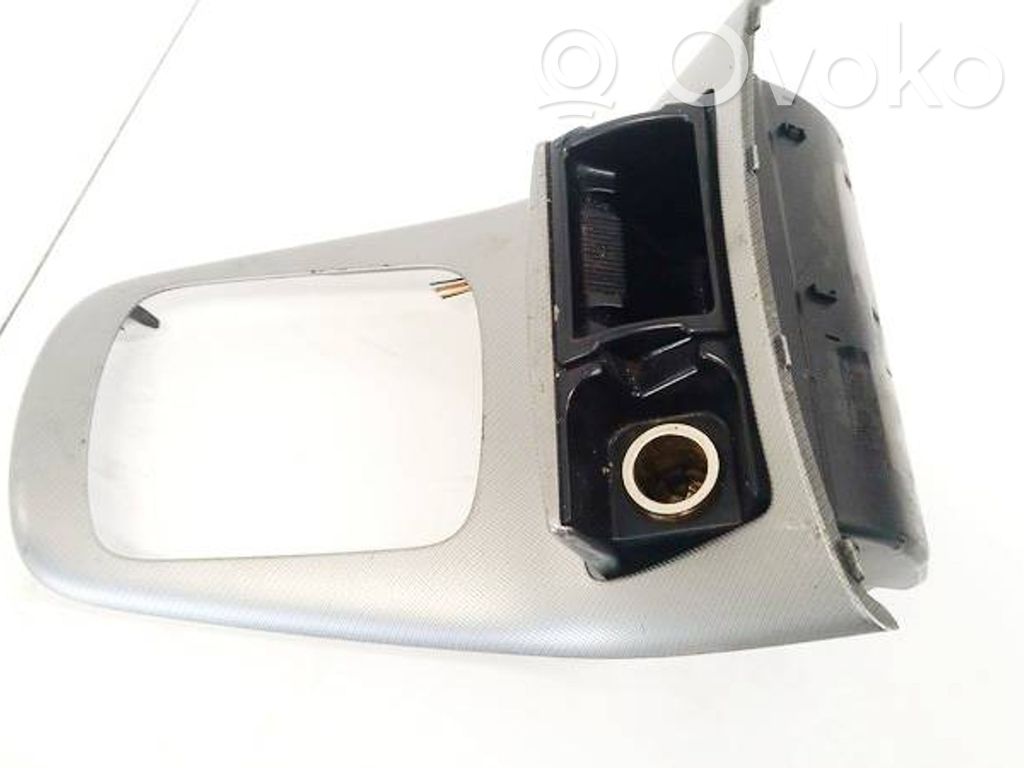 Toyota Avensis T250 Posacenere auto 