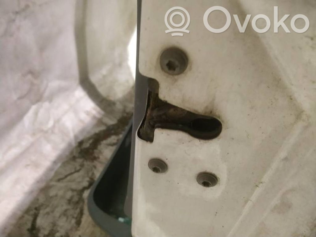 Cerradura de puerta delantera
