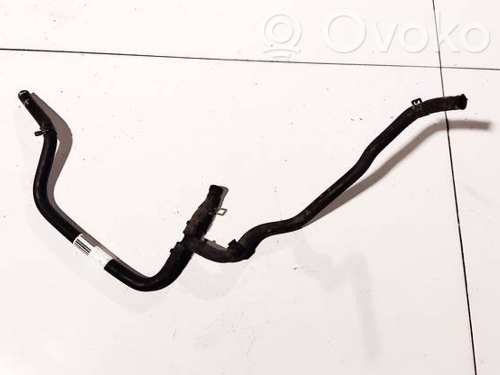Volkswagen Golf IV Tuyau de liquide de refroidissement moteur 