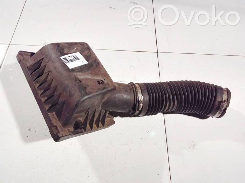 Jeep Grand Cherokee (WK) Ilmansuodattimen kotelo 