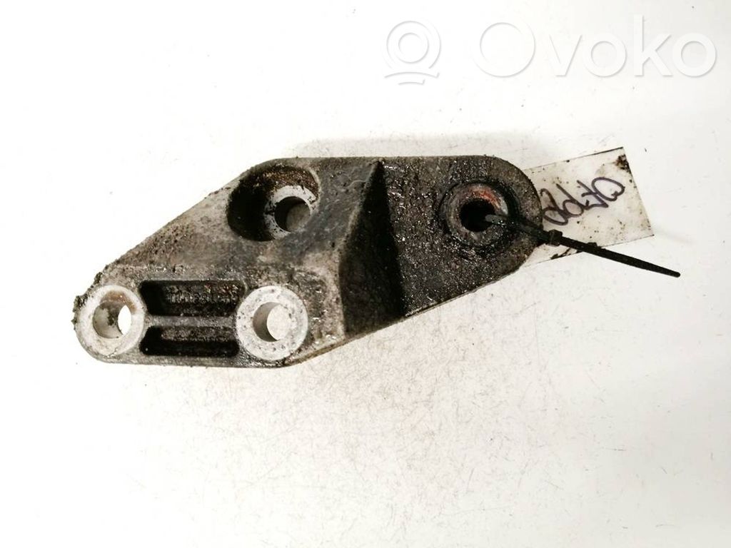 Mazda 5 Engine mounting bracket 