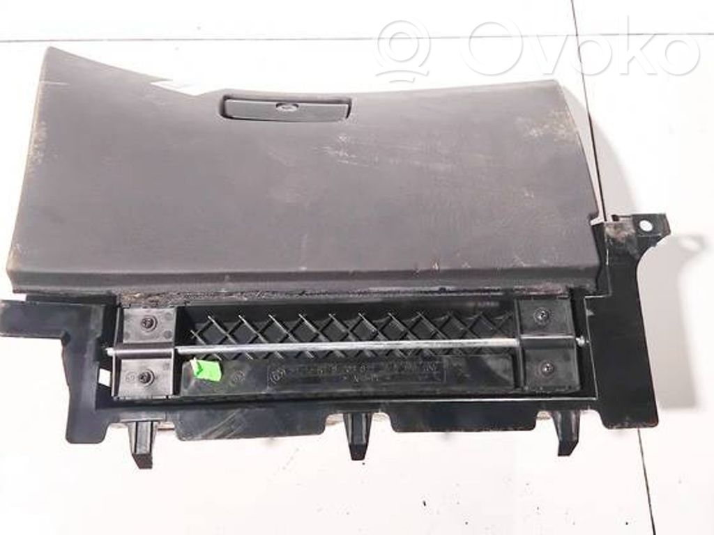 BMW 3 E46 Daiktadėžė 