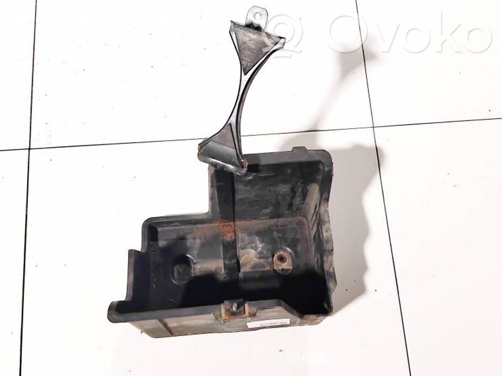Mazda 2 Akumuliatoriaus dėžė 