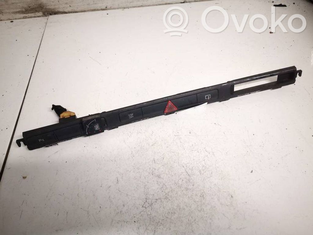 Audi A8 S8 D3 4E Botón interruptor de luz de peligro 