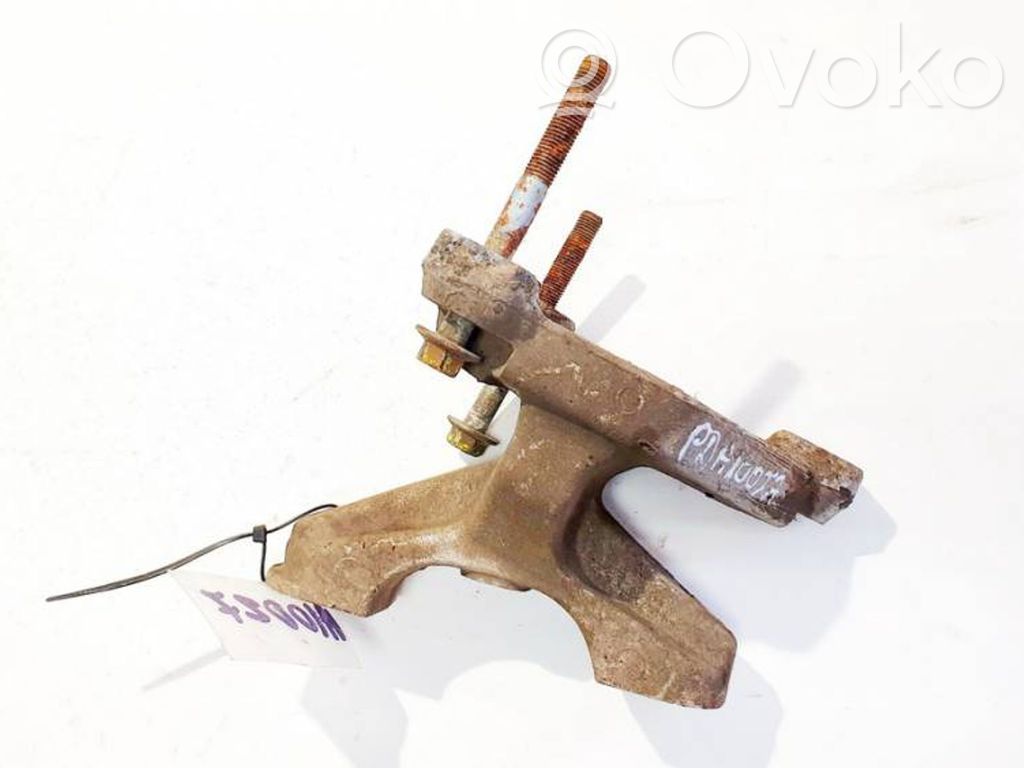 Engine mounting bracket   SWAA,SWAA,SWAA,ZHF7