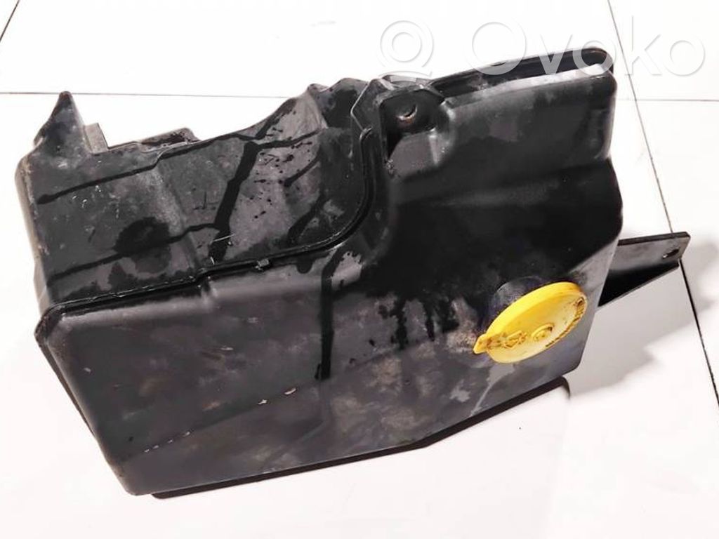 Mazda 6 Réservoir de liquide lave-glace 