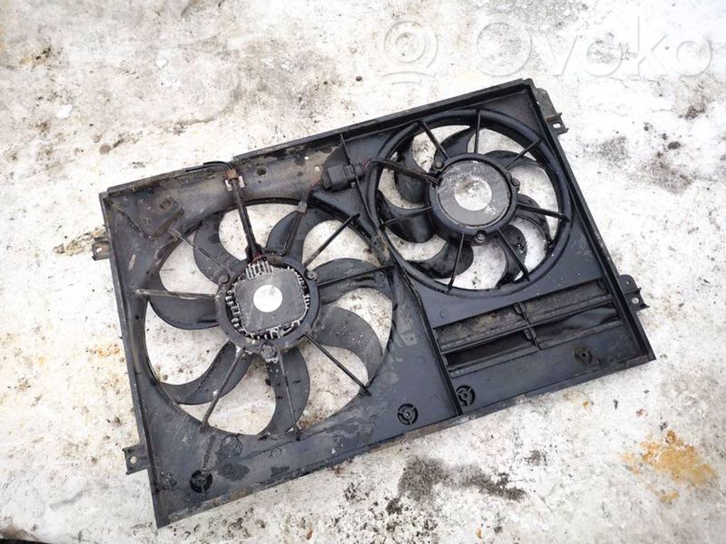 Volkswagen PASSAT B7 Convogliatore ventilatore raffreddamento del radiatore 