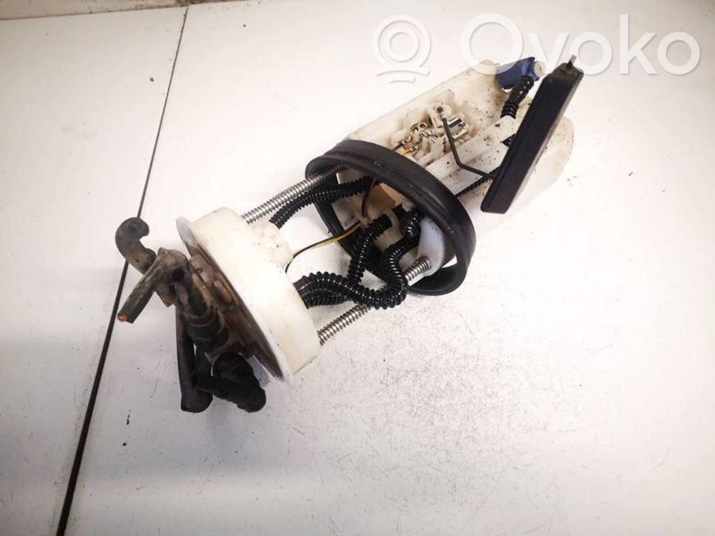 Bomba interna de combustible