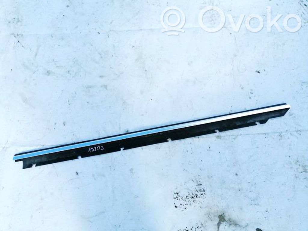 Audi A6 S6 C5 4B Listwa / Uszczelka szyby drzwi tylnych 