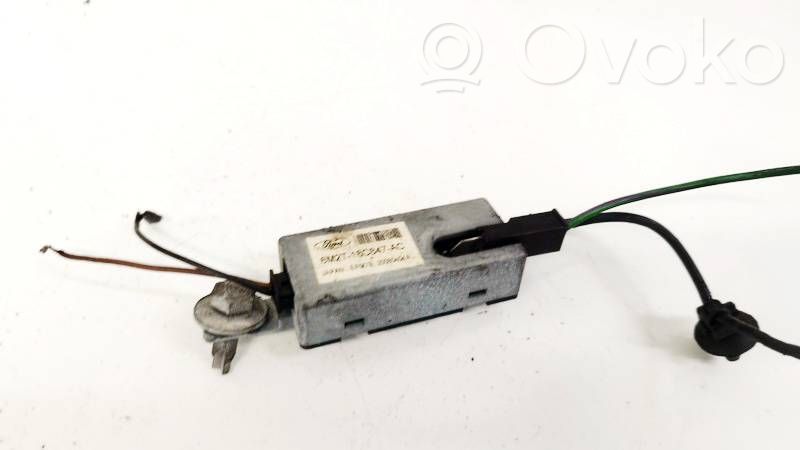 Antennin ohjainlaite   6M2T18C847AC,6M2T18C847AC,6M2T18C847AC,6M2T18C847AC