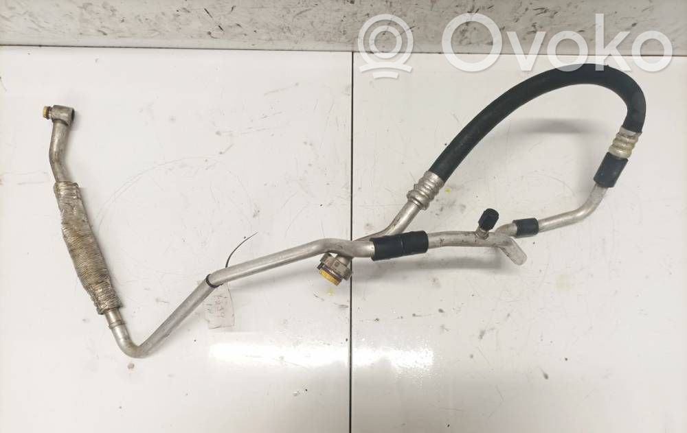 Volkswagen PASSAT B6 Ilmastointilaitteen putki (A/C) 