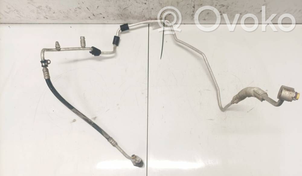 Volkswagen PASSAT B6 Conductă/furtun aer condiționat (A/C) 
