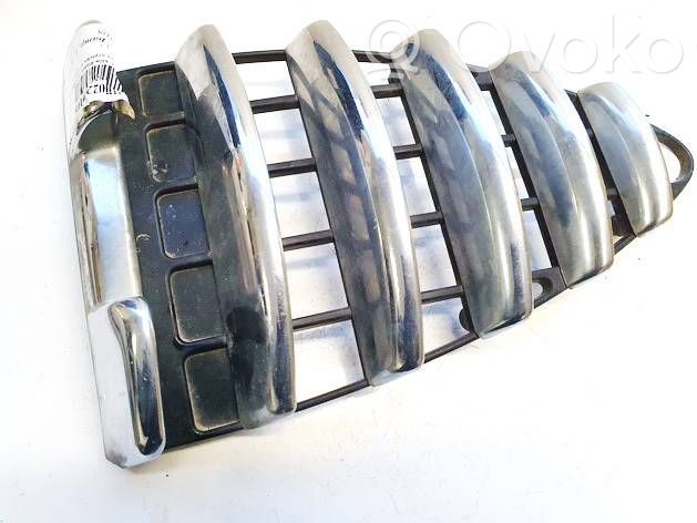 Alfa Romeo 147 Griglia anteriore