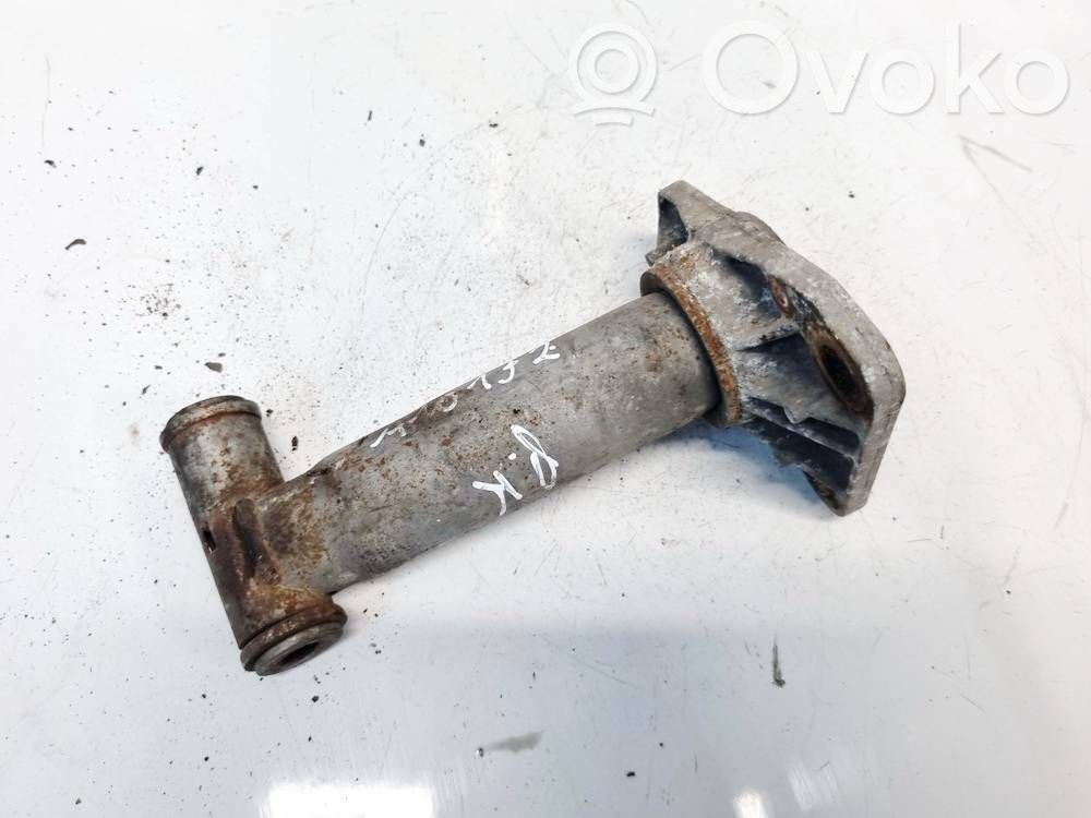 Front bumper mounting bracket