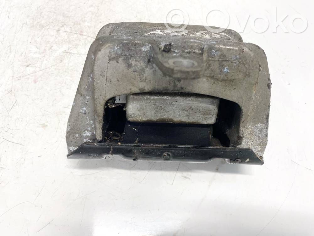 Volkswagen Golf IV Supporto di montaggio del motore