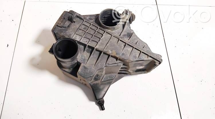 Nissan Note (E11) Air filter box 