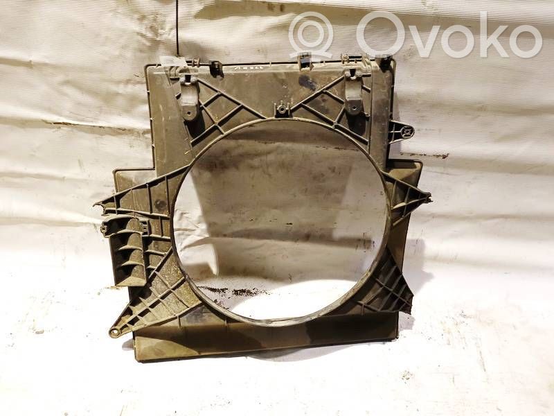Iveco Daily 30.8 - 9 Suport ventilator radiator