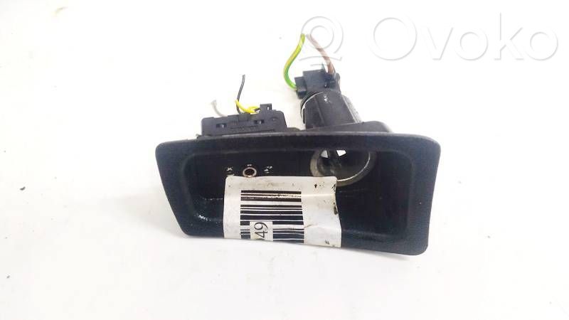 USB-Anschluss   6131693056102,6131693056102