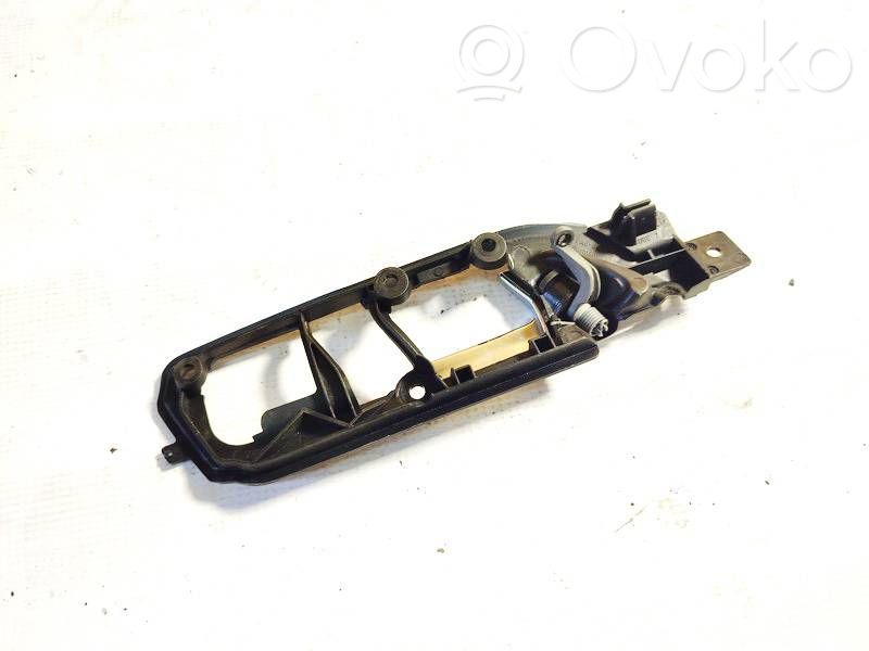 Volkswagen Polo IV 9N3 Poignée inférieure de porte avant