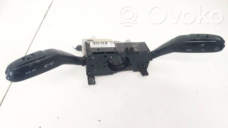 Skoda Fabia Mk2 (5J) Bloc semnalizator și ștergător parbriz 