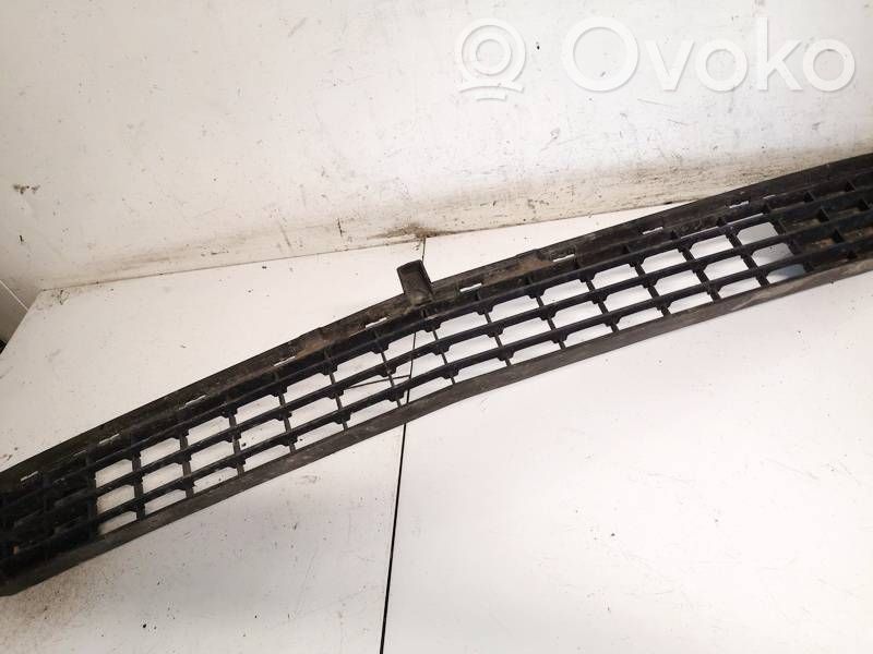 Mercedes-Benz B W245 Grilă inferioară bară față 