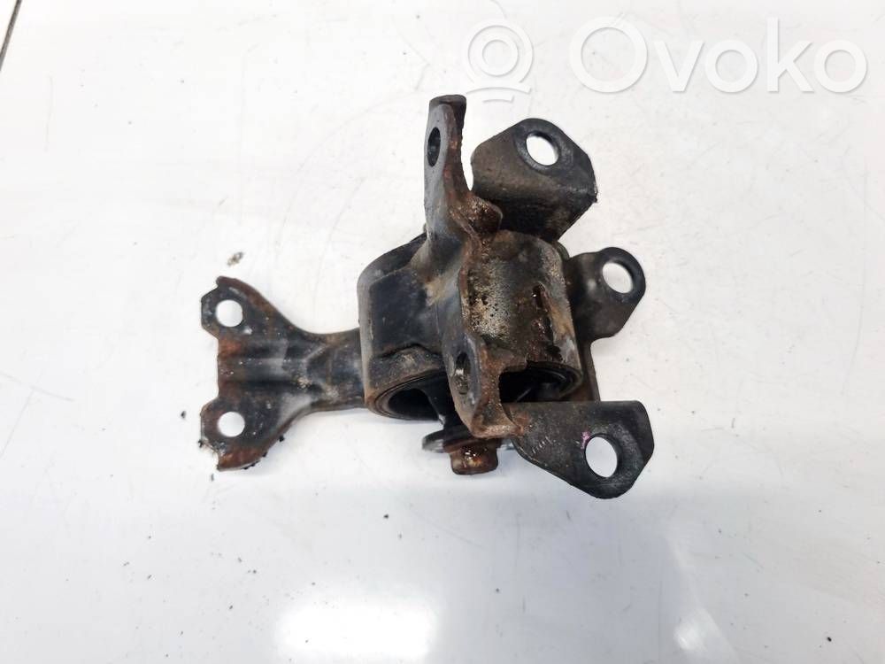 Dodge Caliber Engine mount bracket 