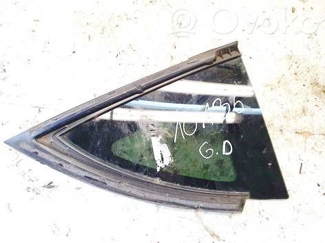 Tesla Model Y Geam lateral spate 
