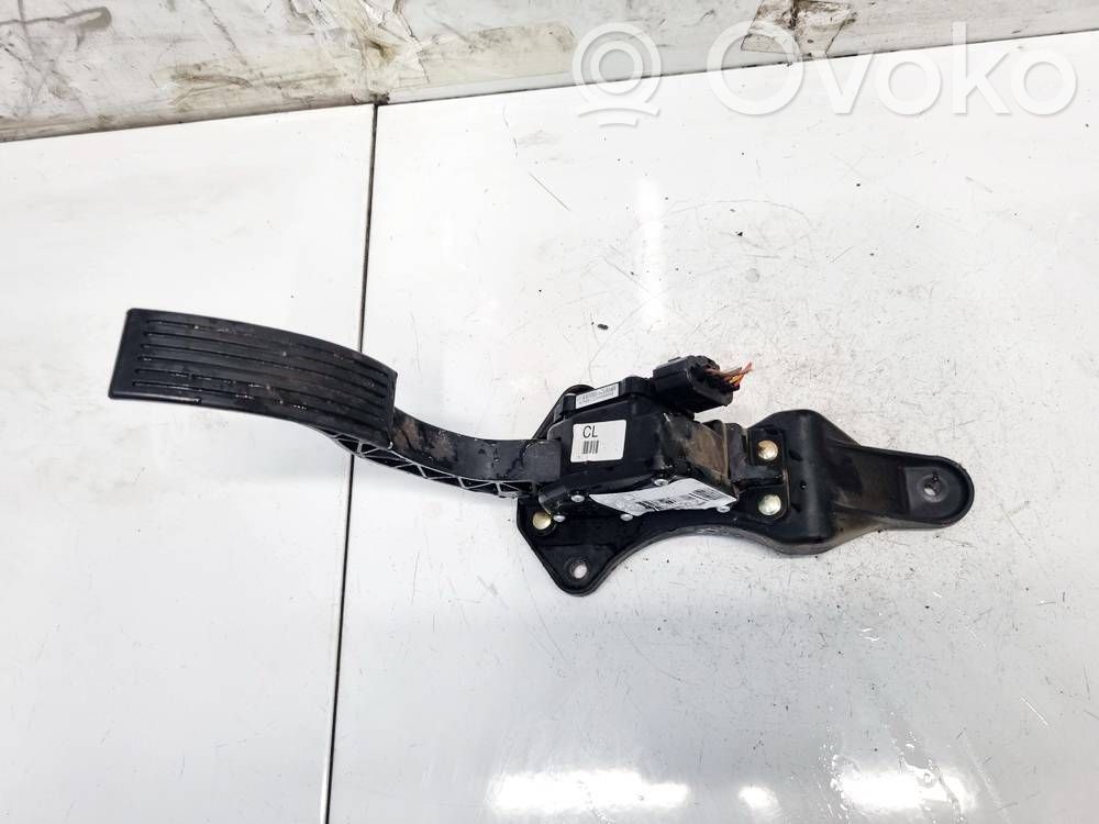 Gaspedal   327262B100,327262B100