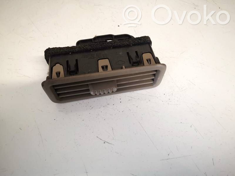 Nissan Murano Z50 Rejilla de ventilación central del panel 