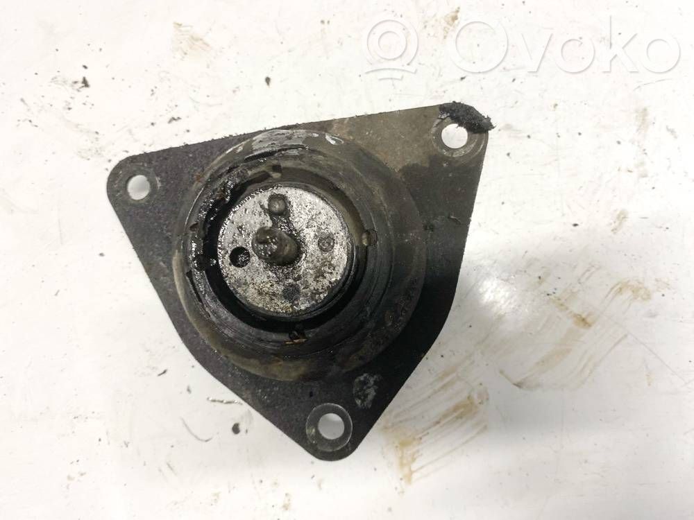 Renault Espace III Engine mount bracket 