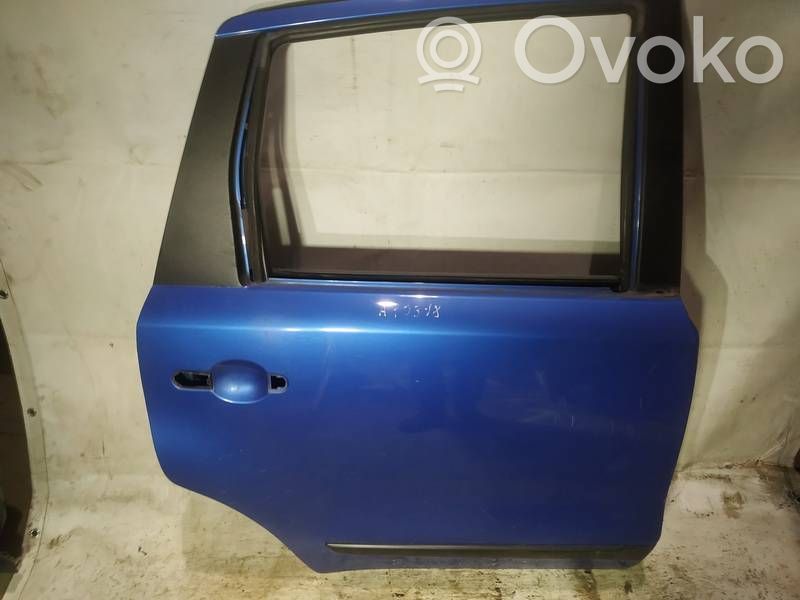 Nissan Note (E11) Portiera posteriore 