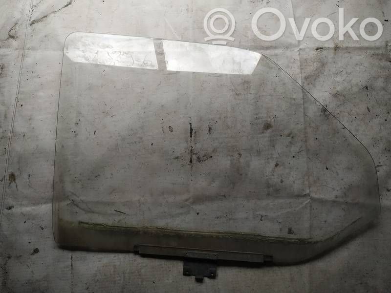 Volkswagen Transporter - Caravelle T4 Vetro del finestrino della portiera anteriore - quattro porte