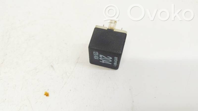 Audi A4 S4 B5 8D Autres relais