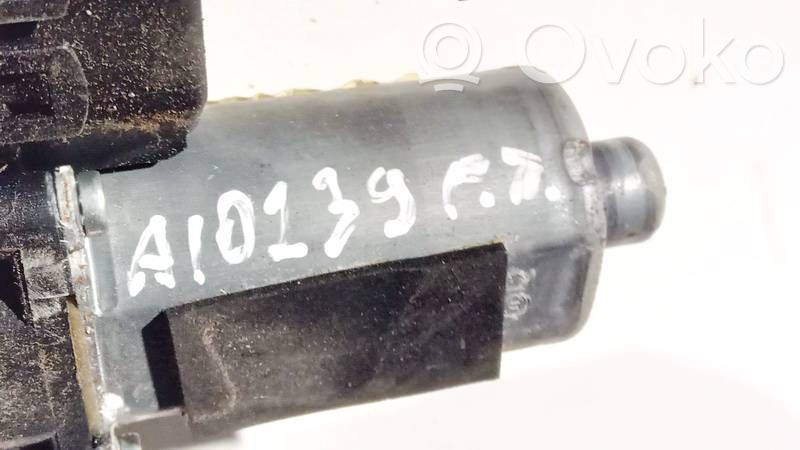 Opel Zafira B Silnik regulatora szyby drzwi przednich 