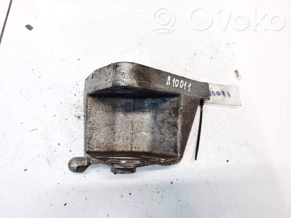 Chevrolet Orlando Engine mounting bracket 