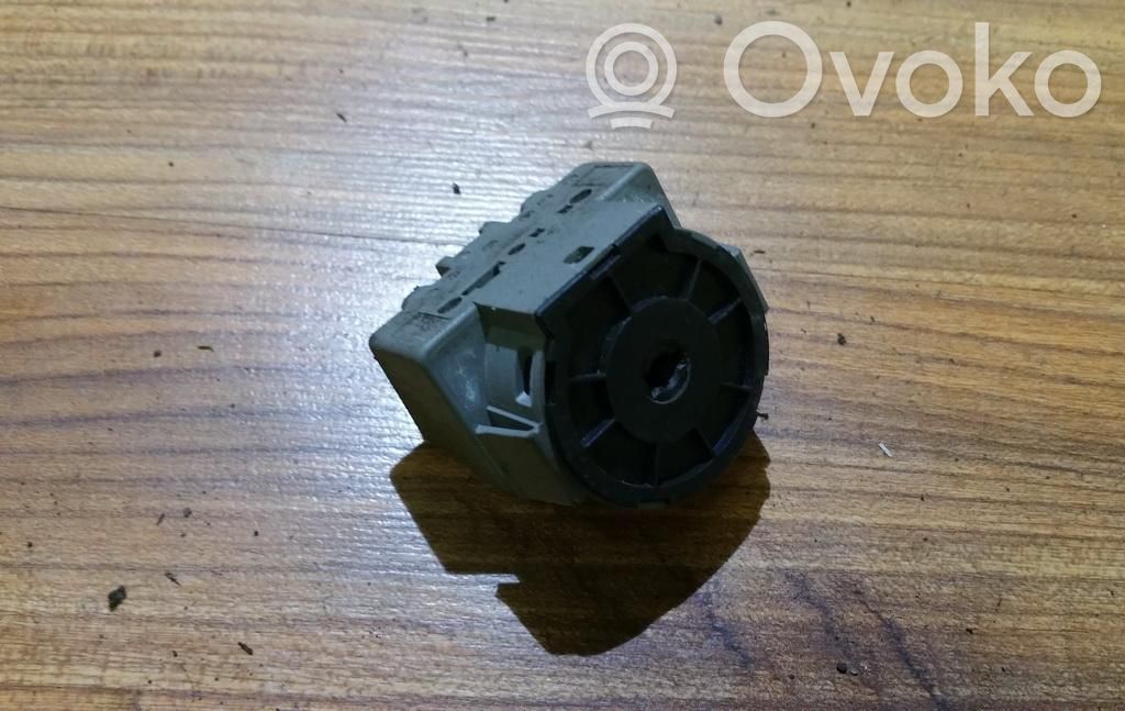 Ford Focus Ignition lock contact 