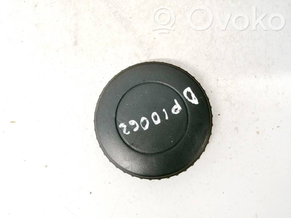 Volkswagen PASSAT B6 Rivestimento inferiore laterale del sedile posteriore