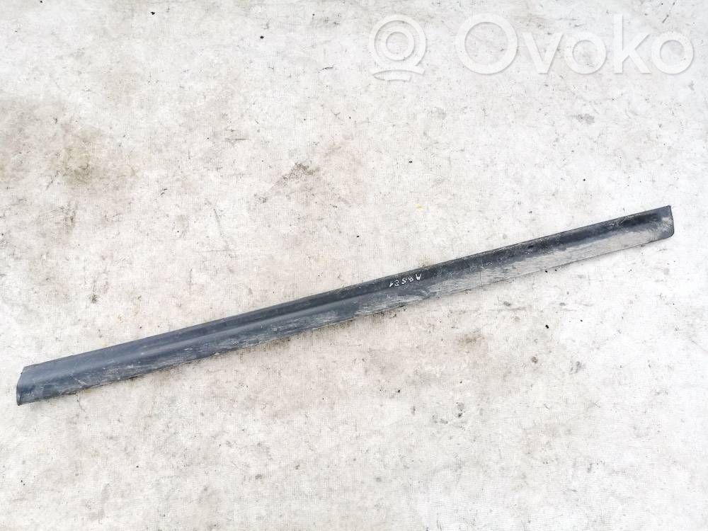 Audi A6 S6 C5 4B Listwa drzwi 
