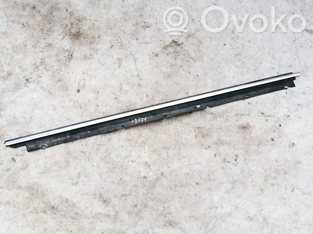Audi A6 S6 C5 4B Listwa / Uszczelka szyby drzwi 