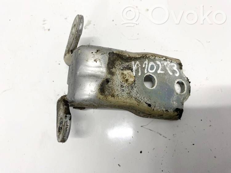 Chevrolet Captiva Front door upper hinge 
